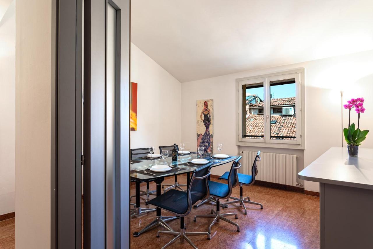 Ferienwohnung Bologna'S Way Sguardo Sui Tetti Exterior foto