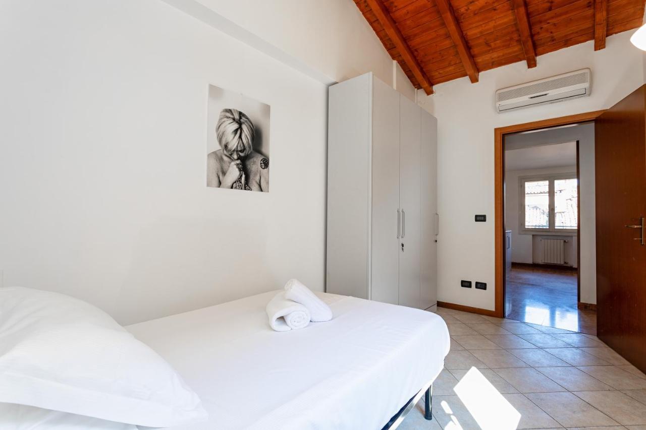 Ferienwohnung Bologna'S Way Sguardo Sui Tetti Exterior foto
