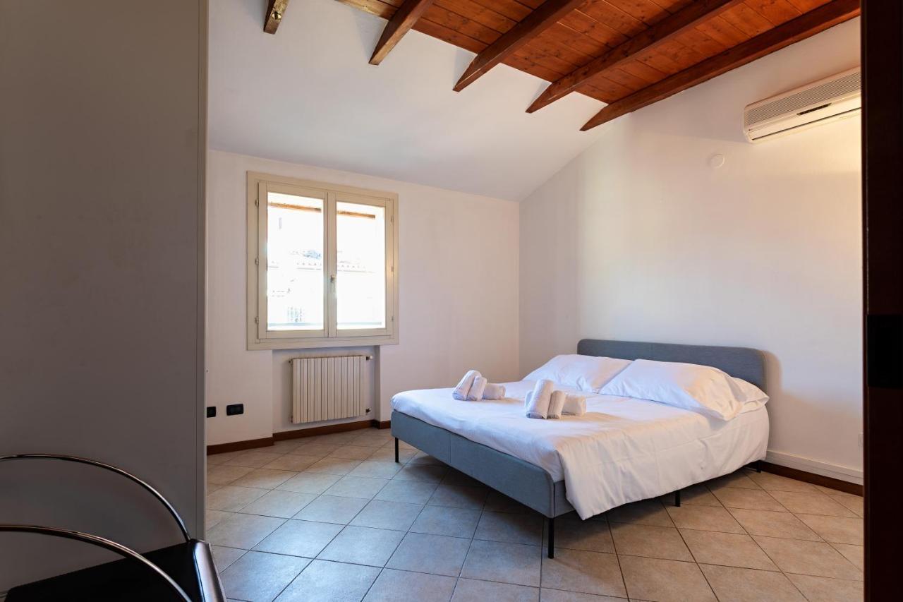Ferienwohnung Bologna'S Way Sguardo Sui Tetti Exterior foto